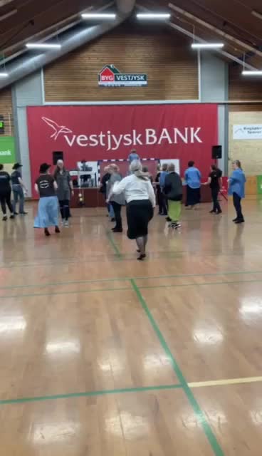 received_1343303517633859.mp4
