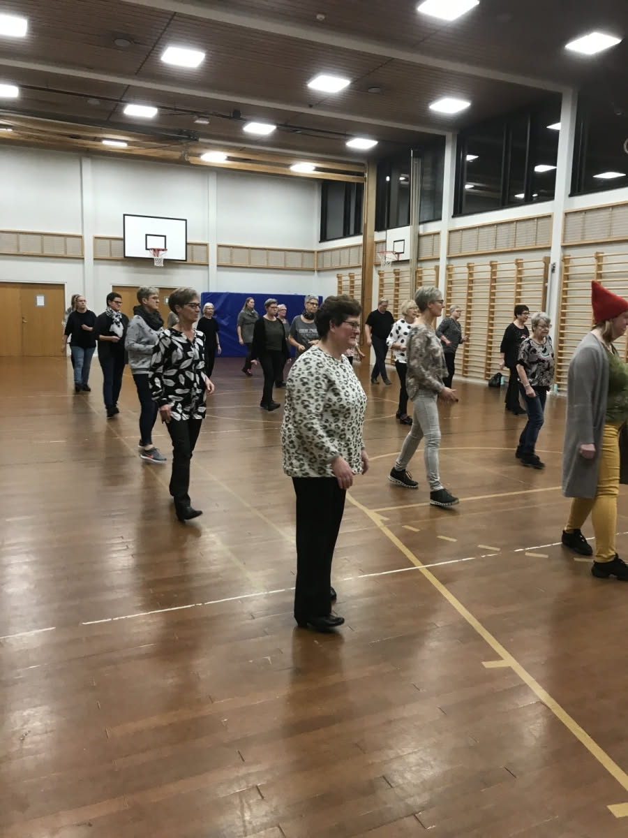 Jul-Footloose-dec20181.jpg