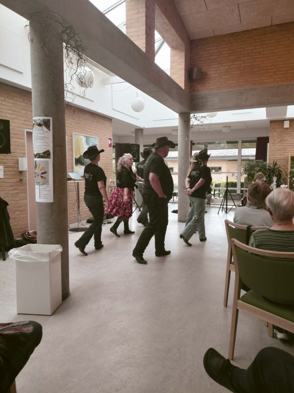 Messenger creation ECAB20BB-08E2-4FA8-B7F4-13981712A2FD